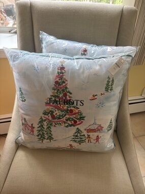 Talbots Light Blue Winter Tree Holiday Pillow with Festive Scene NWT 18”x18”